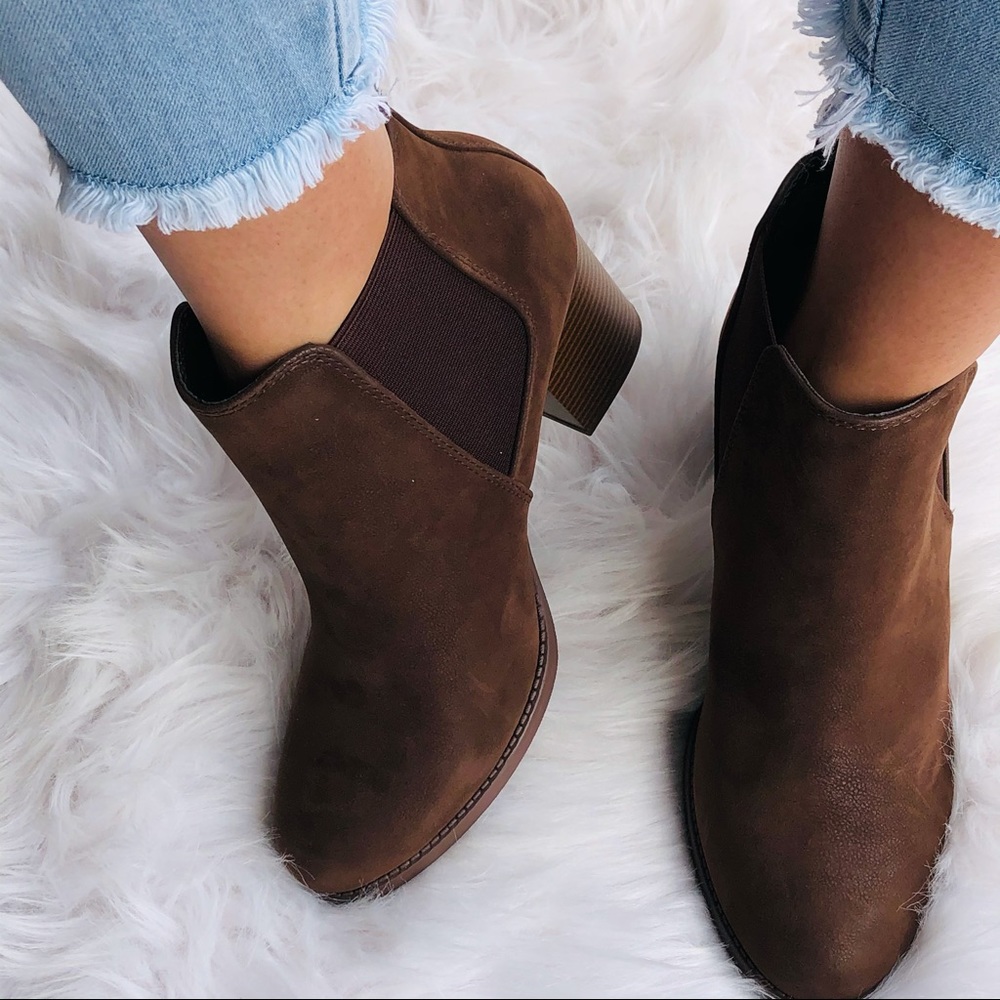 NEW Soda Physic Brown Stacked Heel Chelsea Bootie - Picture 4 of 13